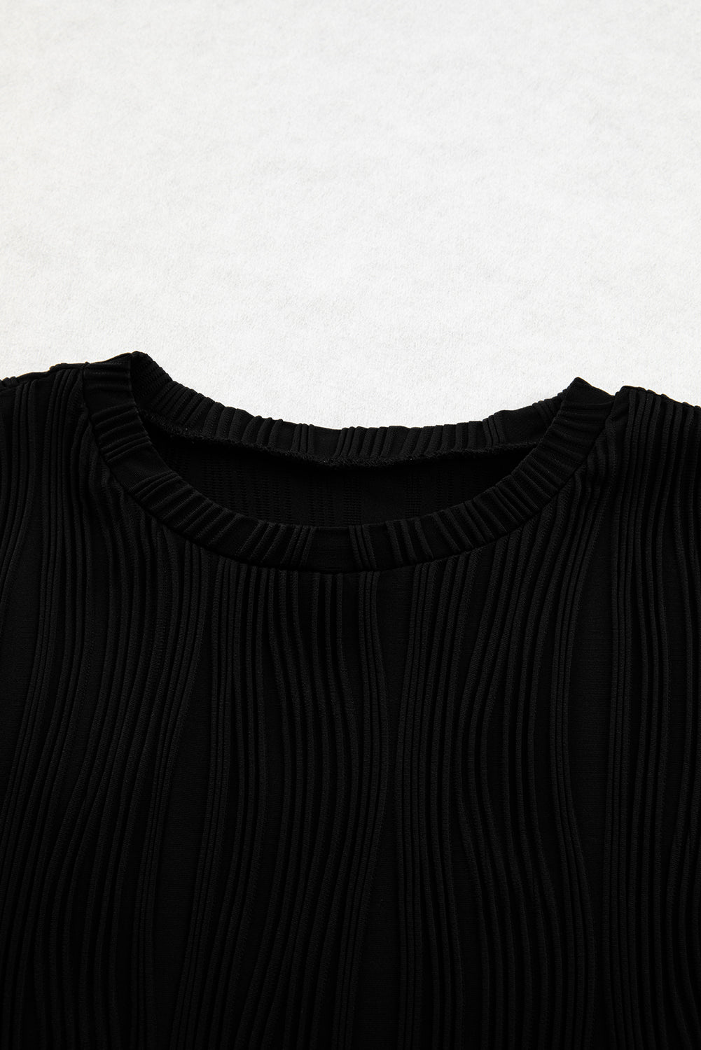 Black Wavy Texture Cap Sleeve Top | Dia&Popo