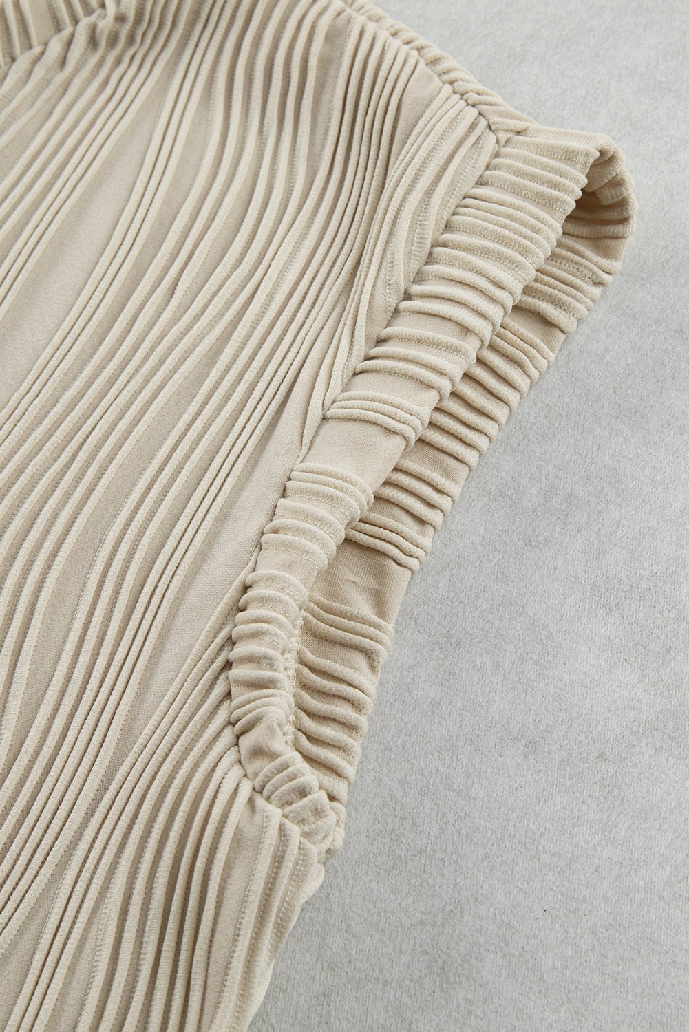 Black Wavy Texture Cap Sleeve Top | Dia&Popo