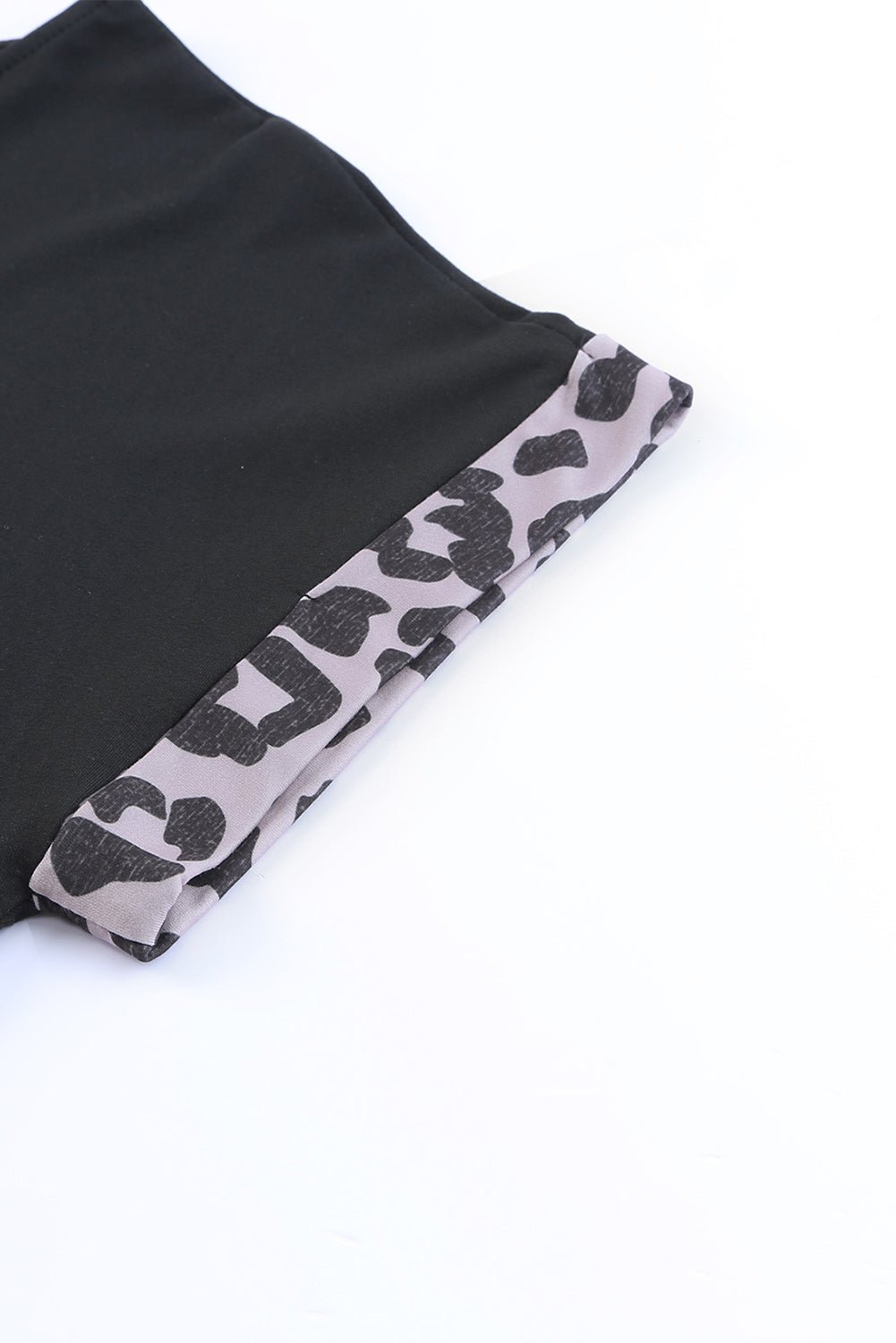 Black Contrast Solid Leopard Short Sleeve T-shirt Dress with Slits | Dia&Popo