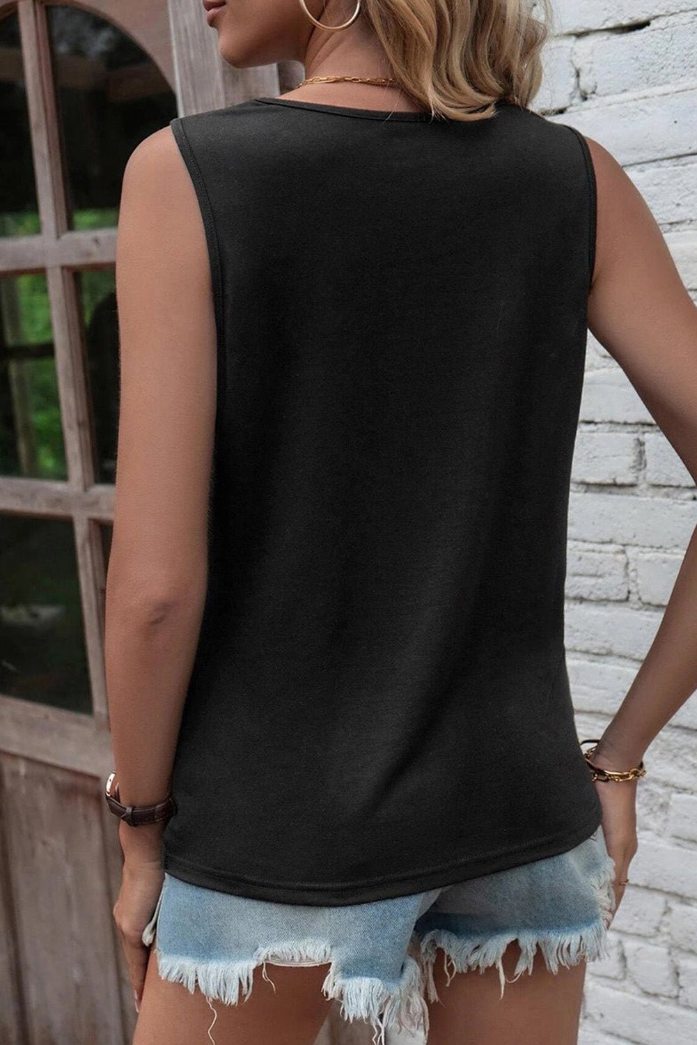 Black Laser Cut Slits Twist Front Tank Top | Dia&Popo